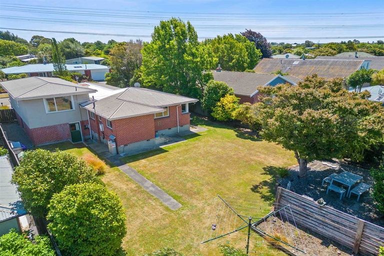 Photo of property in 6 Ilfracombe Place, Burnside, Christchurch, 8053