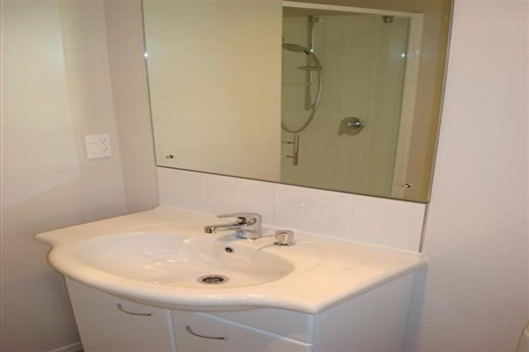 Photo of property in 15 Beaufort Close, Kingsley Heights, Upper Hutt, 5018