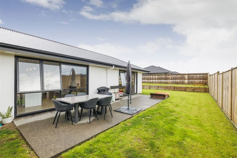 Photo of property in 202 Pacific Drive, Fitzherbert, Palmerston North, 4410