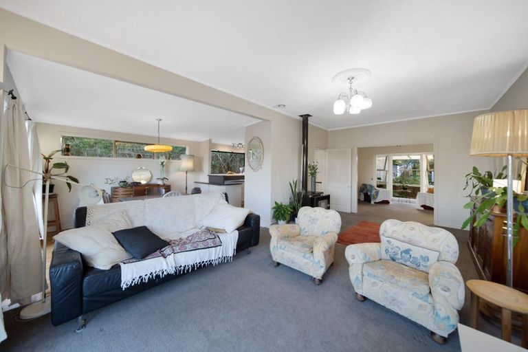 Photo of property in 23 Pohutukawa Avenue, Shelly Park, Auckland, 2014