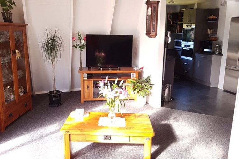 Photo of property in 32 Fraser Street, Ross, 7812