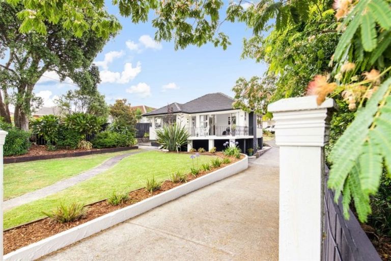 Photo of property in 14 Daytona Road, Henderson, Auckland, 0610