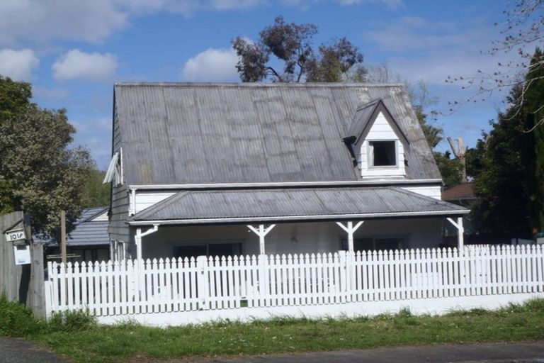 Photo of property in 99 Kemp Road, Massey, Auckland, 0614