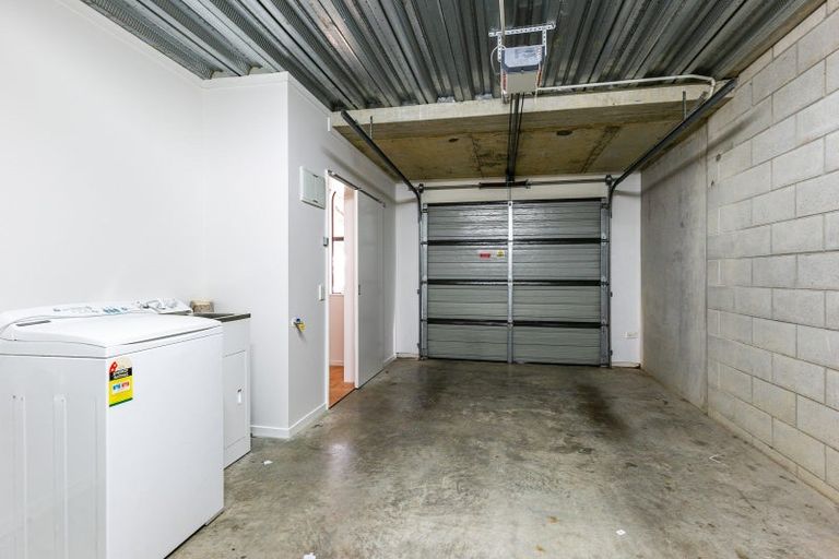 Photo of property in 19 Ballantrae Place, Thorndon, Wellington, 6011