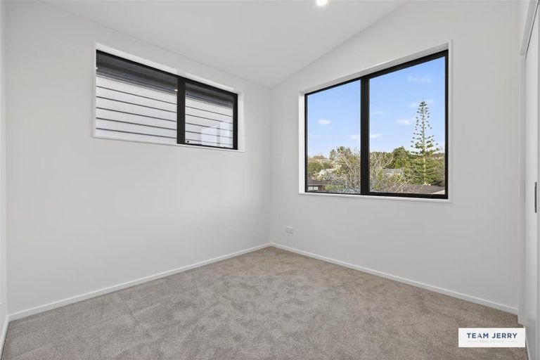 Photo of property in 25 Jandell Crescent, Bucklands Beach, Auckland, 2014