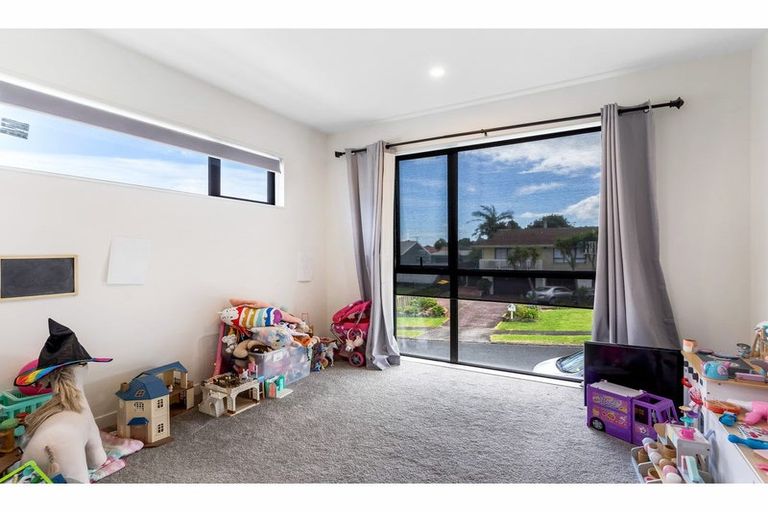 Photo of property in 3b Sheralee Place, Bucklands Beach, Auckland, 2014