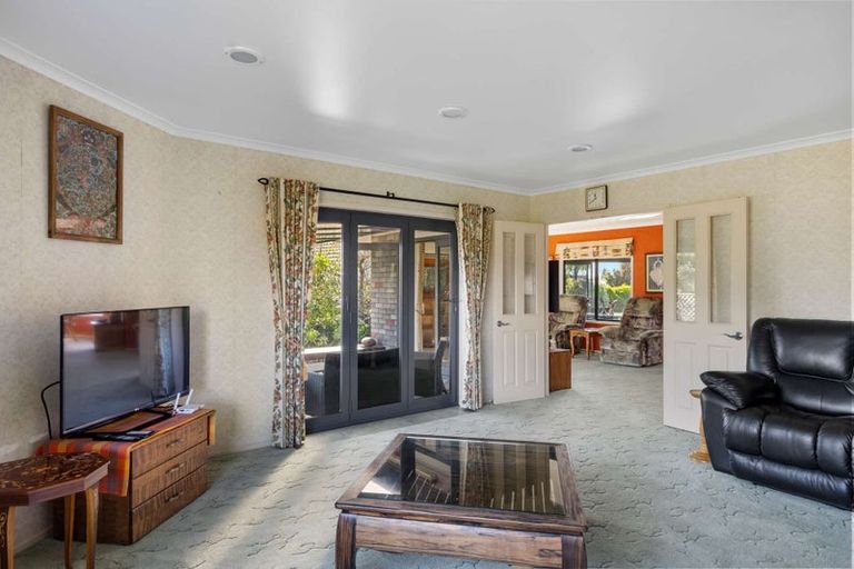 Photo of property in 520 Manutahi Road, Lepperton, New Plymouth, 4373