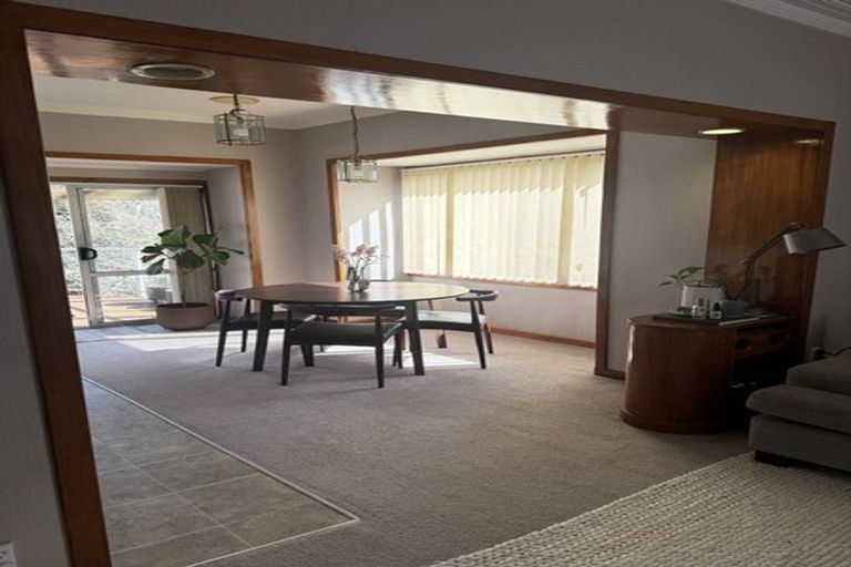 Photo of property in 8 Mahoe Street, Strandon, New Plymouth, 4312