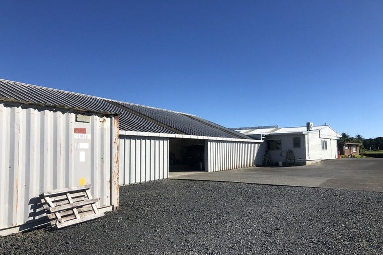 Photo of property in 2 Dunlop Road, Westgate, Auckland, 0814