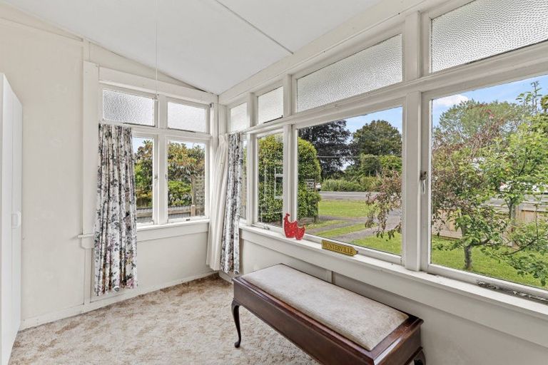 Photo of property in 30 Milne Street, Hunterville, 4730