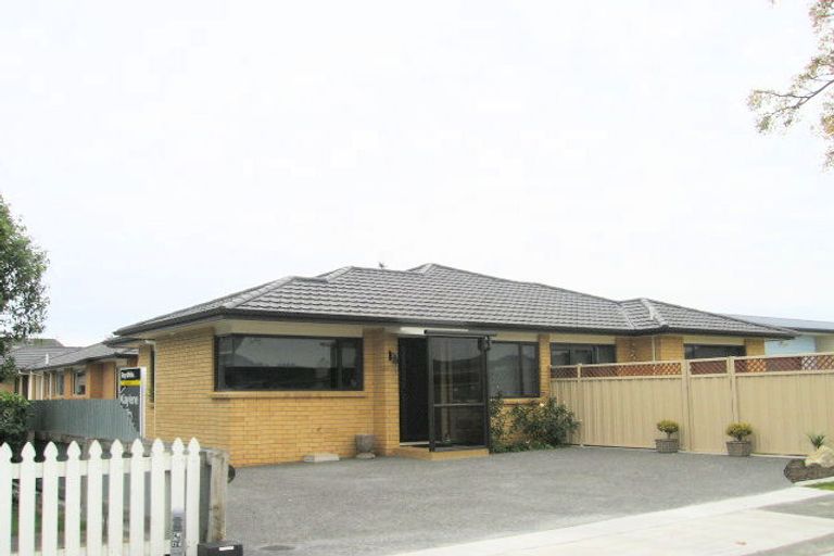Photo of property in 142b Gloucester Street, Taradale, Napier, 4112