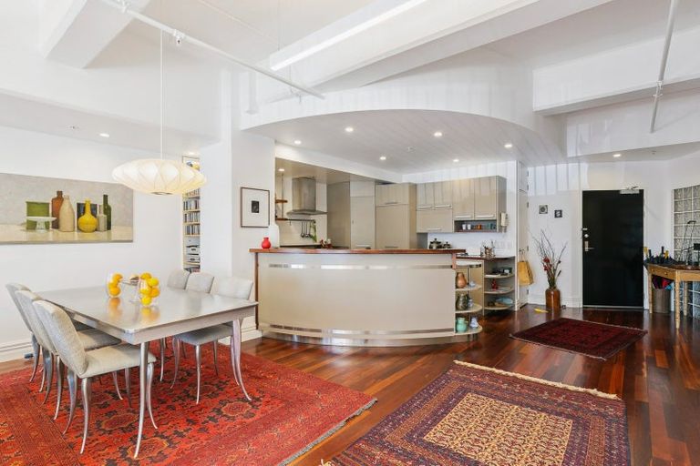 Photo of property in Tennyson Apartments, 31/25 Tennyson Street, Te Aro, Wellington, 6011