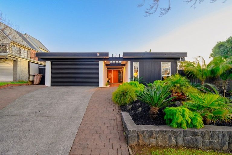 Photo of property in 60 Fordyce Avenue, Sunnyhills, Auckland, 2010