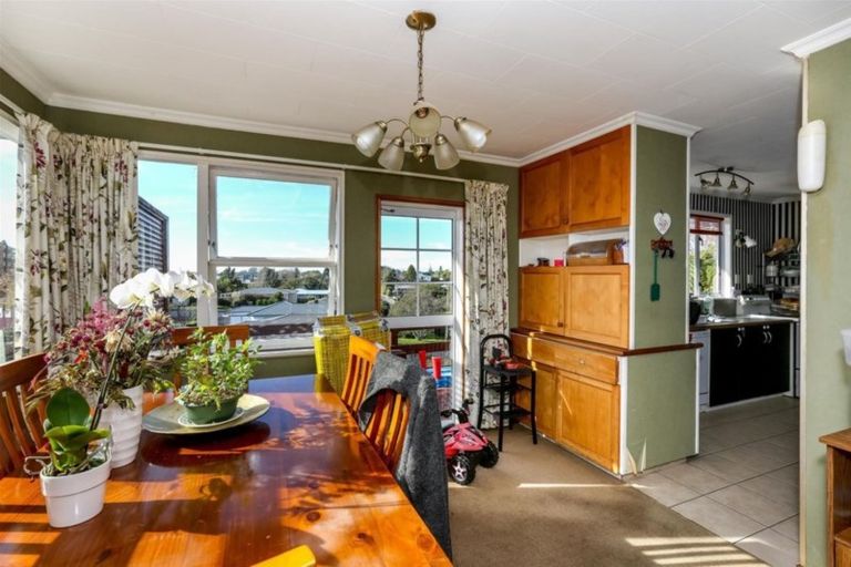 Photo of property in 235 Frankley Road, Frankleigh Park, New Plymouth, 4310