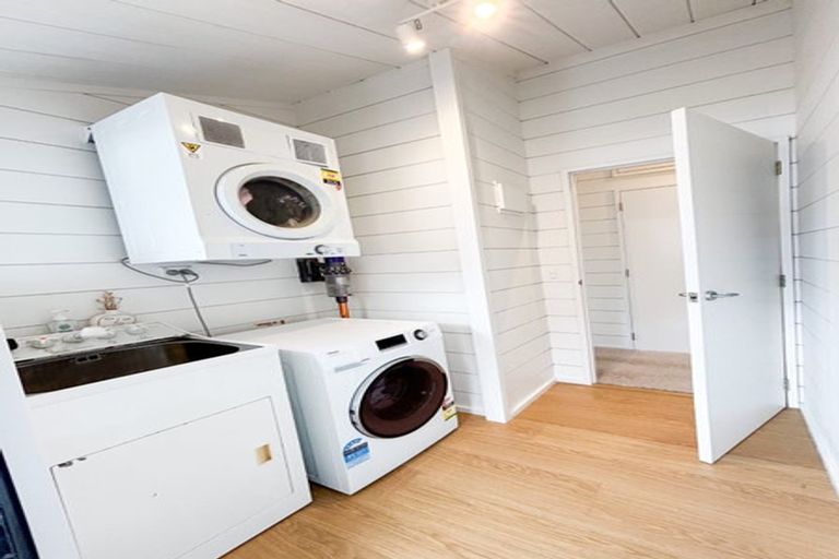 Photo of property in 4 Beach Road, Manly, Whangaparaoa, 0930