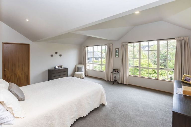 Photo of property in 10 Tavistock Place, Russley, Christchurch, 8042