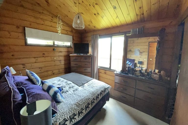 Photo of property in 63 Gemstone Drive, Birchville, Upper Hutt, 5018