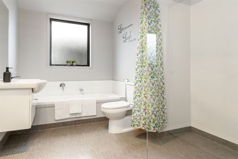 Photo of property in 10 Mcisaac Place, Renwick, 7204