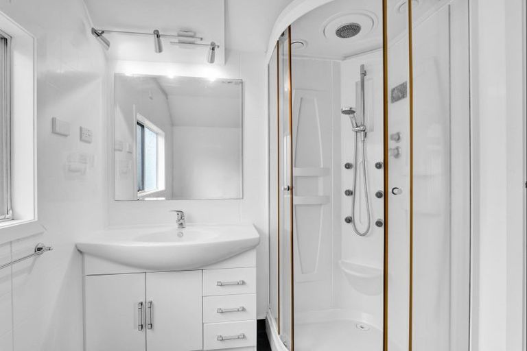 Photo of property in 29 Montjoy Street, Stratford, 4332