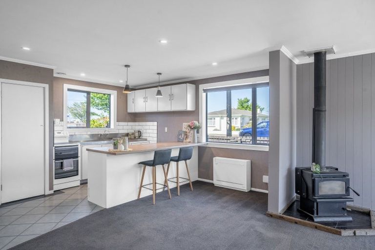 Photo of property in 73 Park Street, Winton, 9720