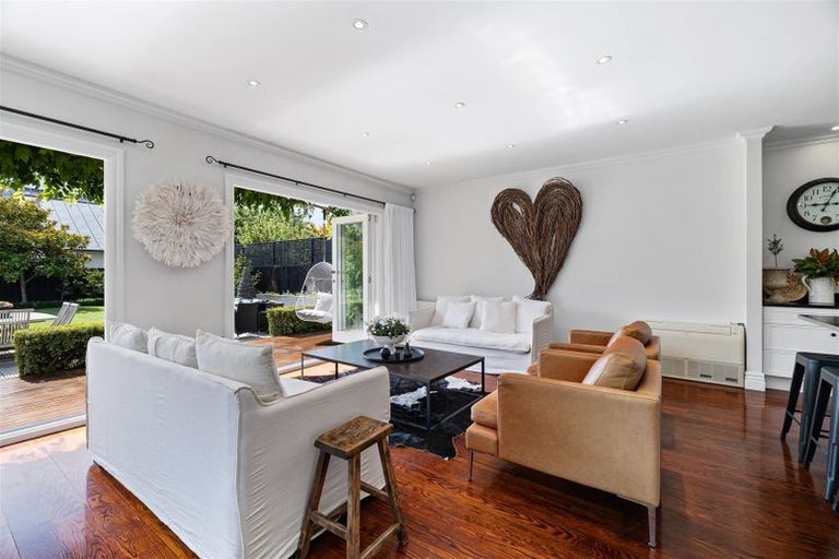 Photo of property in 59 Weston Road, St Albans, Christchurch, 8052