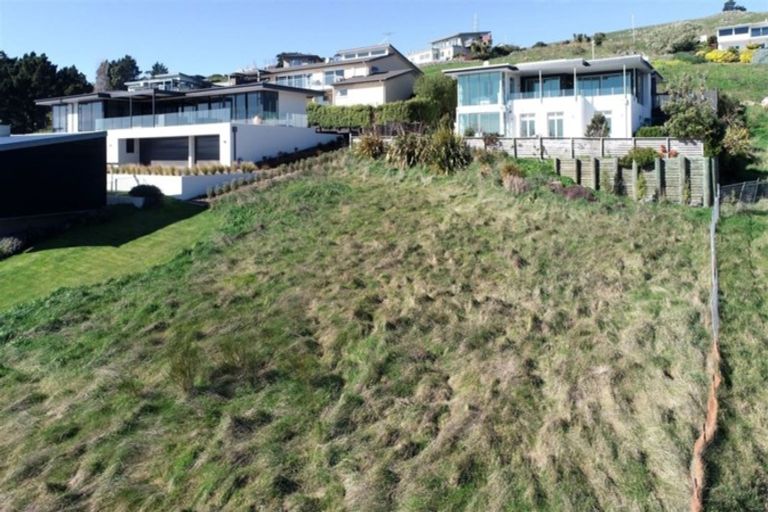 Photo of property in 6 Peregrine Close, Mount Pleasant, Christchurch, 8081