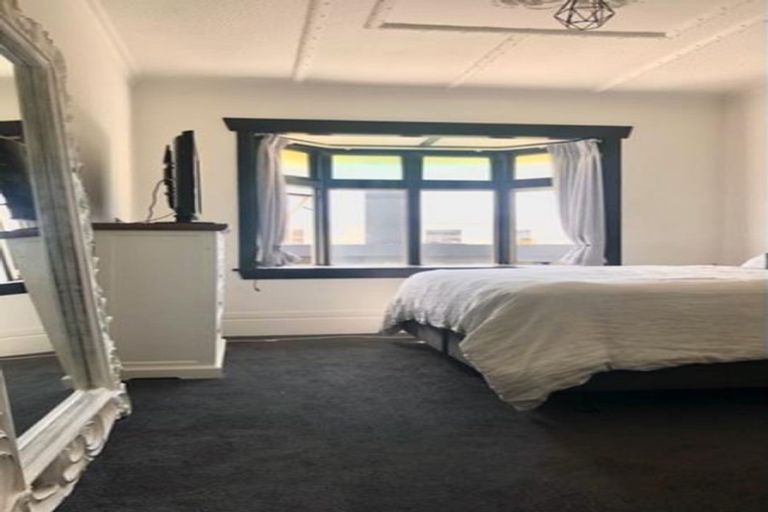 Photo of property in 290 Devon Street West, New Plymouth, 4310