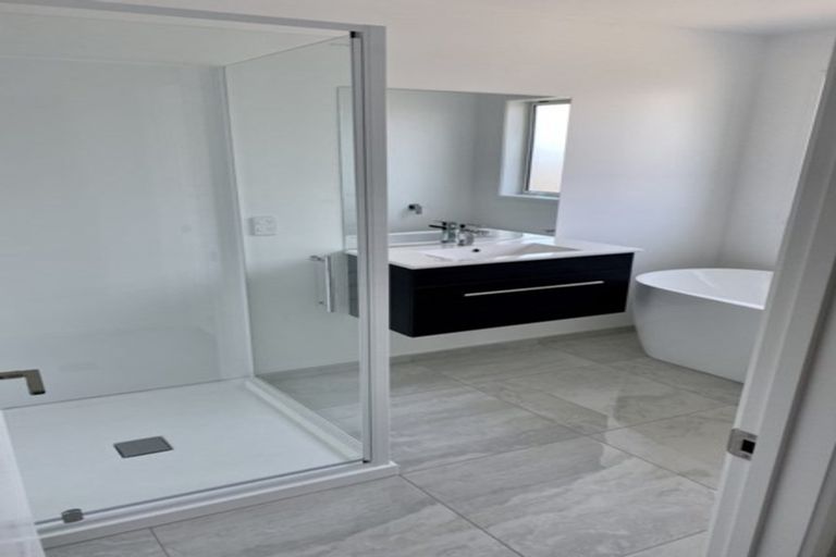 Photo of property in 52 Watkins Drive, Rangiora, 7400