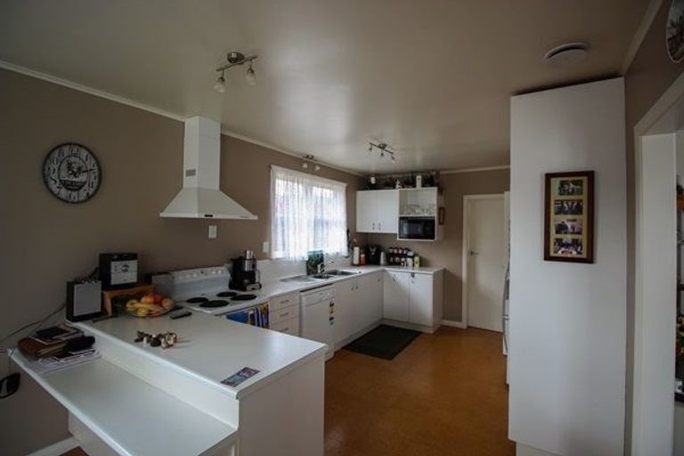 Photo of property in 1/46 Thackeray Street, Trentham, Upper Hutt, 5018