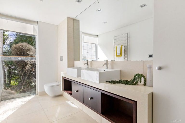 Photo of property in 25 Braemar Road, Castor Bay, Auckland, 0620