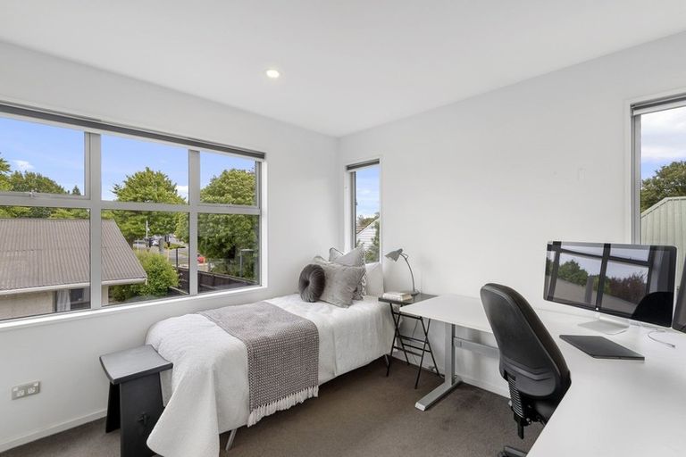 Photo of property in 132 Waimairi Road, Ilam, Christchurch, 8041