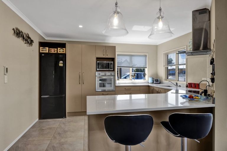 Photo of property in 24 Princes Street, Hawera, 4610