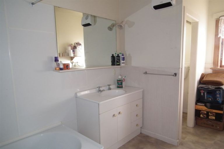 Photo of property in 1084 Tokarahi-ngapara Road, Tokarahi, Oamaru, 9491