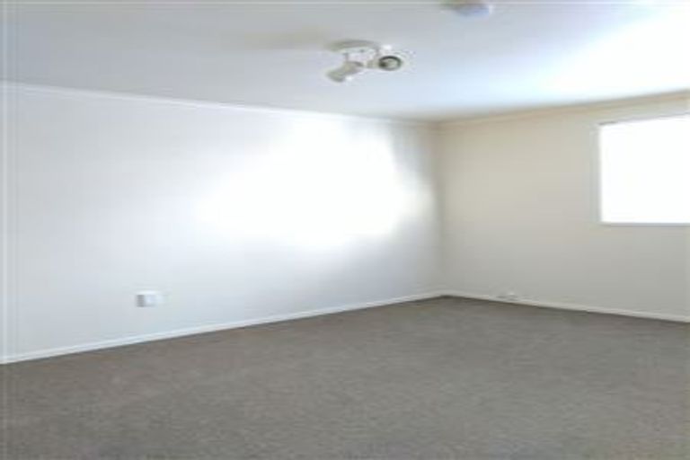 Photo of property in 3/50 Kitchener Road, Milford, Auckland, 0620