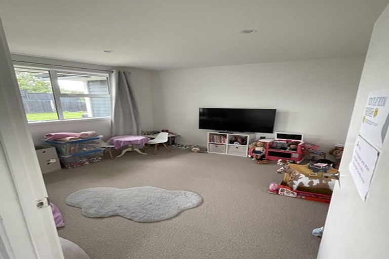 Photo of property in 61 Bassett Street, Burwood, Christchurch, 8083