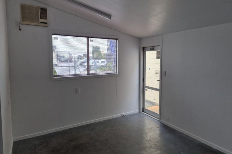 Photo of property in 51 Dunlop Road, Te Puke, 3119