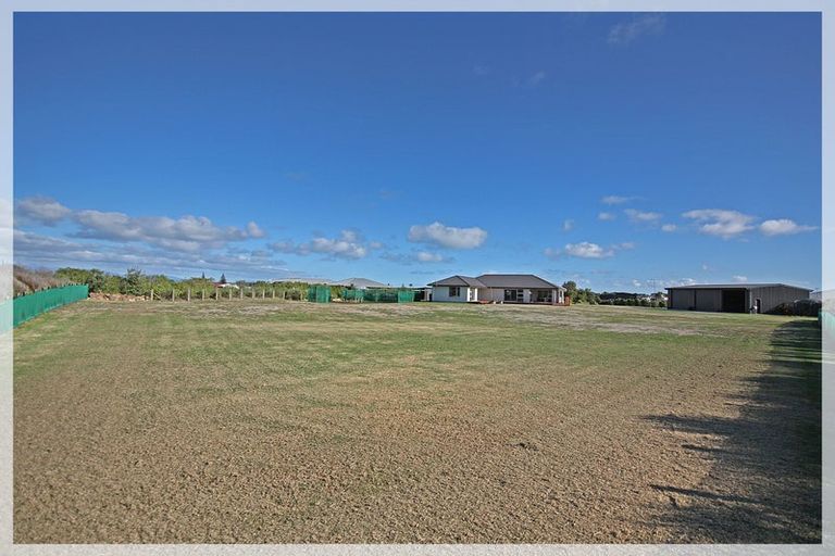 Photo of property in 15 Carex Grove, Foxton Beach, Foxton, 4815