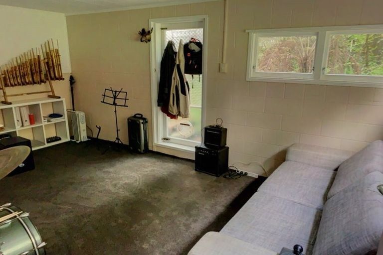 Photo of property in 36 Wyoming Avenue, Murrays Bay, Auckland, 0630