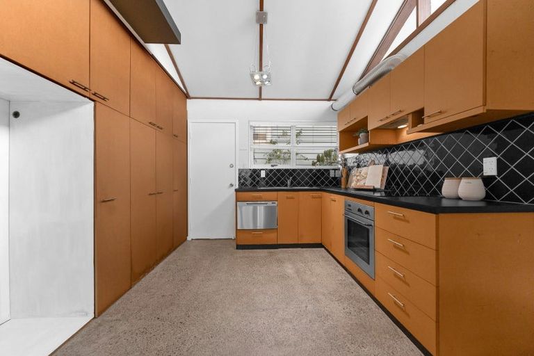 Photo of property in 1/24 Hastings Parade, Devonport, Auckland, 0624