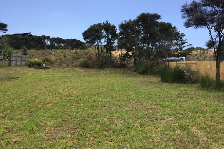 Photo of property in 13 Seabreeze Road, Mangawhai Heads, Mangawhai, 0505