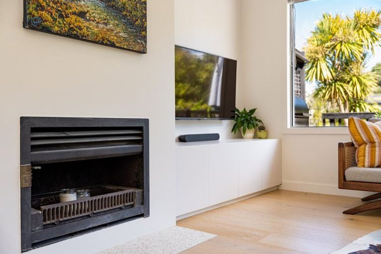 Photo of property in 18 Hastings Road, Mairangi Bay, Auckland, 0630