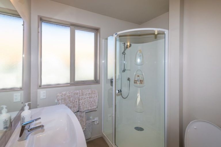 Photo of property in 6 Seacroft Place, Waimairi Beach, Christchurch, 8083