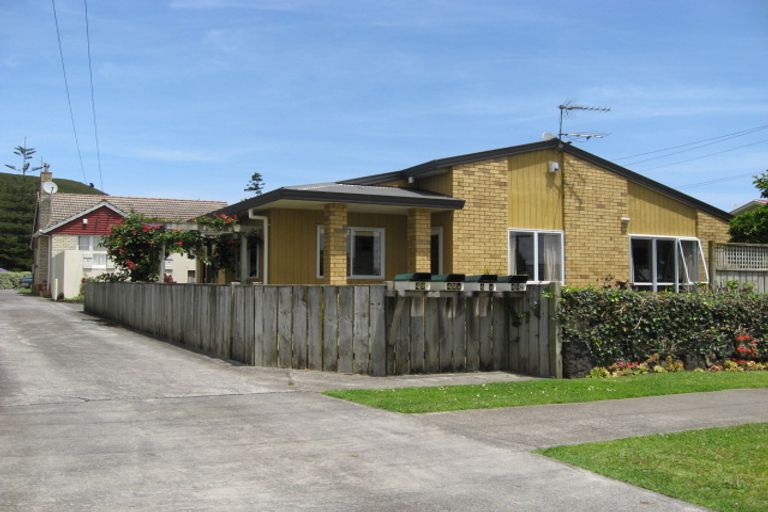 Photo of property in 1/49 Mcintyre Road, Mangere Bridge, Auckland, 2022