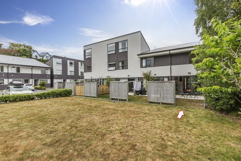 Photo of property in 1/8 Thatcher Crescent, Crofton Downs, Wellington, 6035