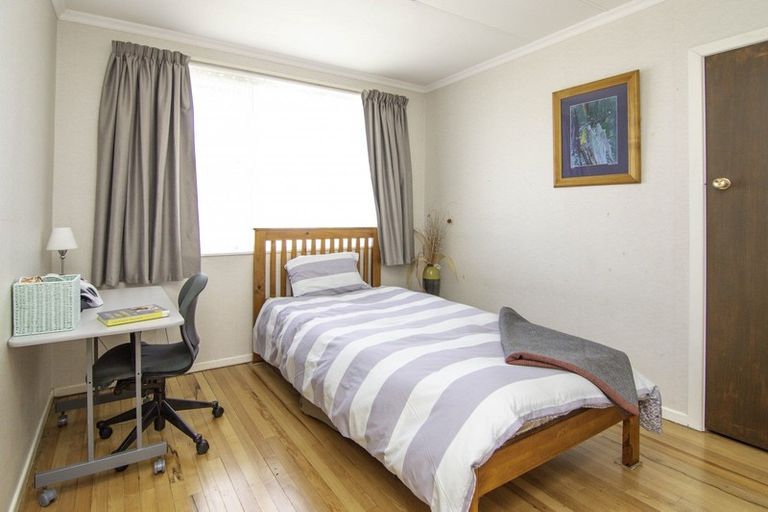 Photo of property in 39 Snowdon Avenue, Terrace End, Palmerston North, 4410