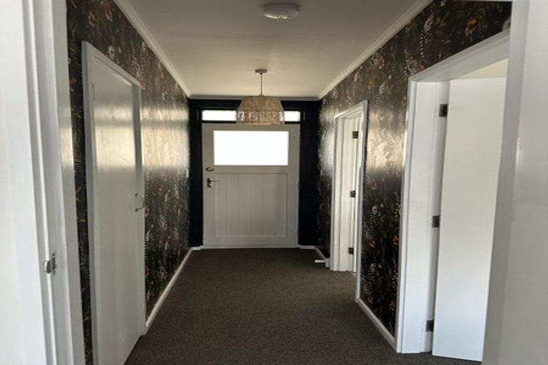 Photo of property in 3/18 Agra Crescent, Khandallah, Wellington, 6035