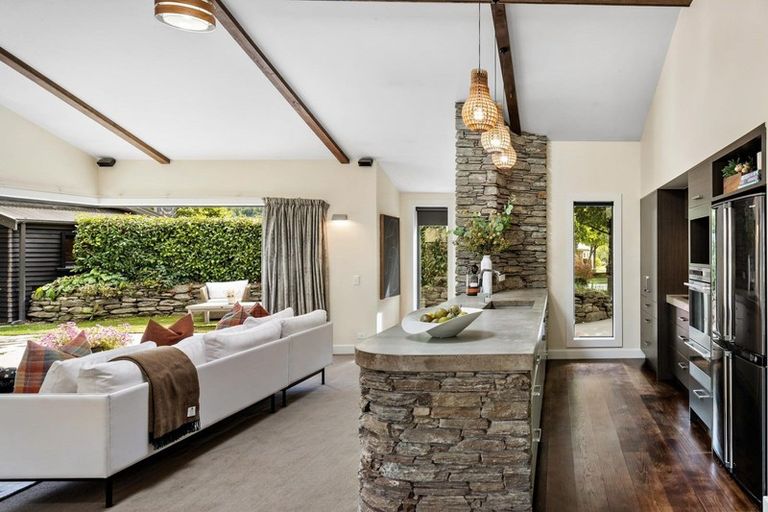 Photo of property in 94 Centennial Avenue, Arrowtown, 9302