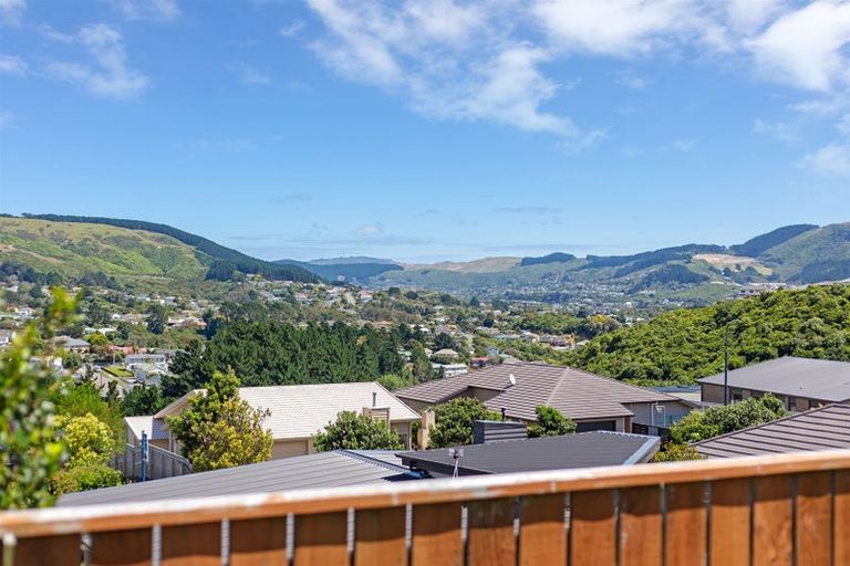 Photo of property in 31 Paparoa Crescent, Aotea, Porirua, 5024