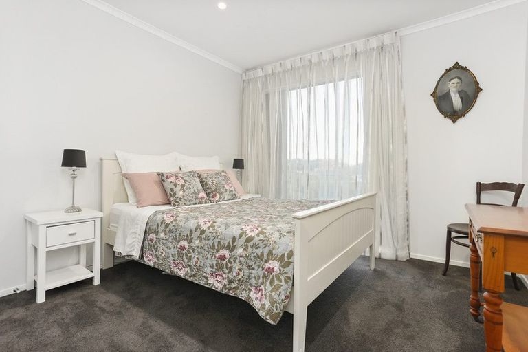 Photo of property in 4 Bomb Point Drive, Hobsonville, Auckland, 0616