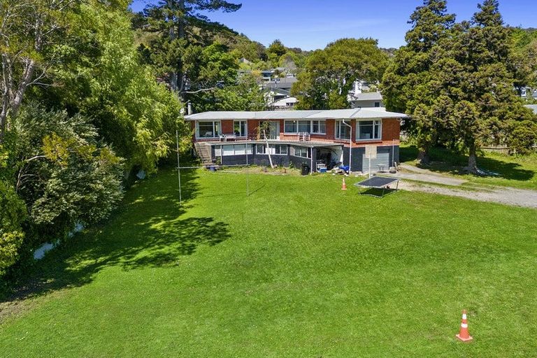 Photo of property in 119 Stokes Valley Road, Stokes Valley, Lower Hutt, 5019